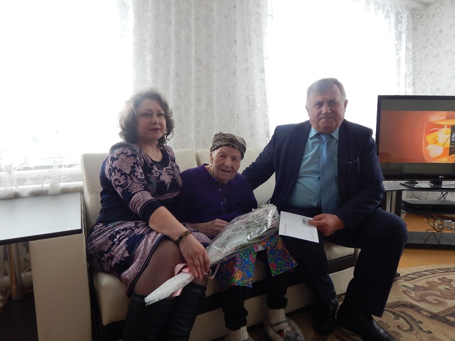 Жительнице села Октябрьское исполнилось 95 лет