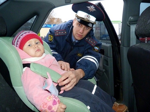 В Октябрьском районе сотрудники ГИБДД будут проводить рейд по безопасной перевозке детей