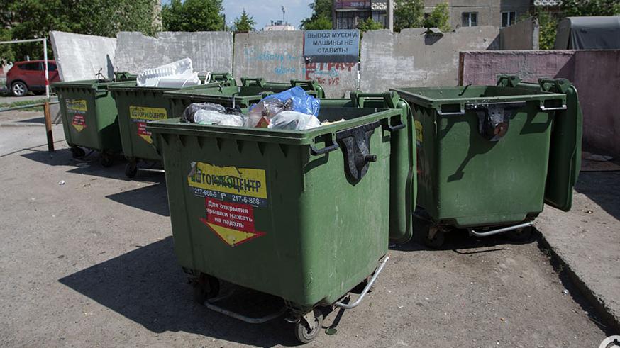 В Челябинске в одном из мусорных контейнеров обнаружен младенец