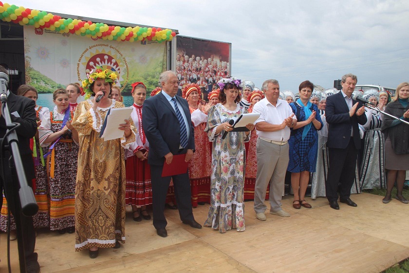 В Октябрьском районе одиннадцатый раз прошел фольклорный фестиваль «Вешние воды» 