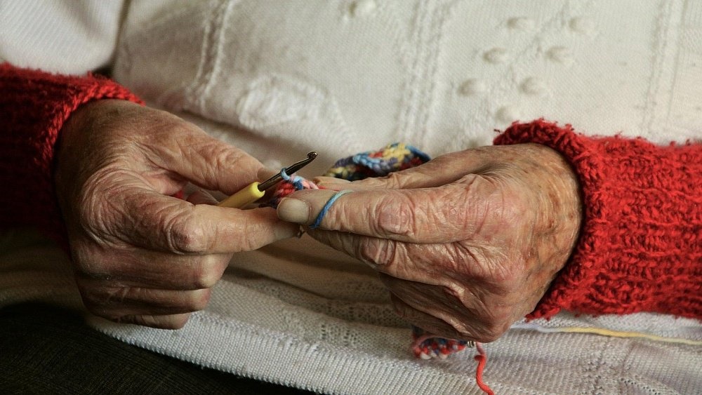 В обычном режиме заработали 29 интернатов и домов престарелых в Челябинской области