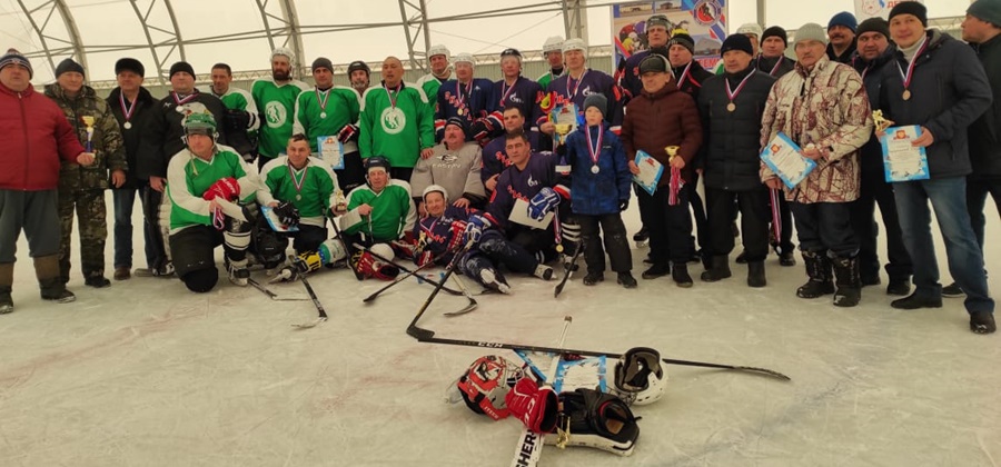 В Подовинном состоялся хоккейный турнир памяти Анатолия Грачева