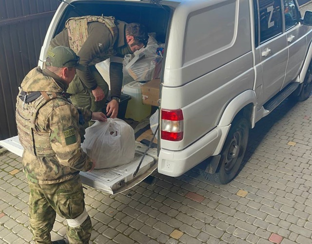 Волонтеры «Единой России» помогают жителям Херсона, находящимся в пунктах временного размещения 