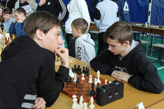 Шахматно-шашечные состязания: кто победил?