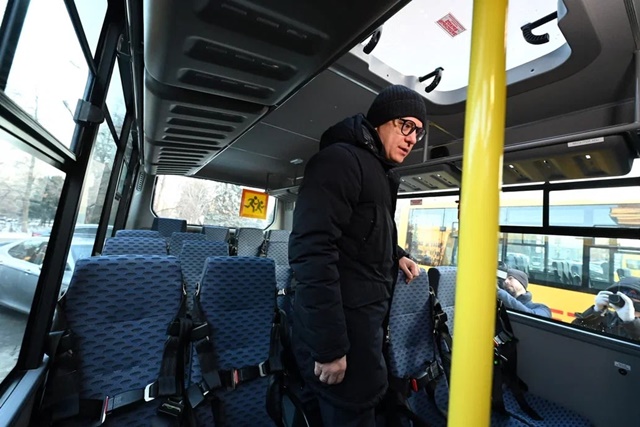 Новые школьные автобусы передали образовательным учреждениям Челябинской области