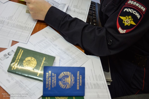 В Октябрьском районе полицейские подвели итоги оперативно-профилактического мероприятия «Нелегальный мигрант»