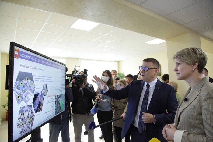 Губернатор Челябинской области Алексей Текслер презентовал Елене Шмелевой проект кампуса мирового уровня